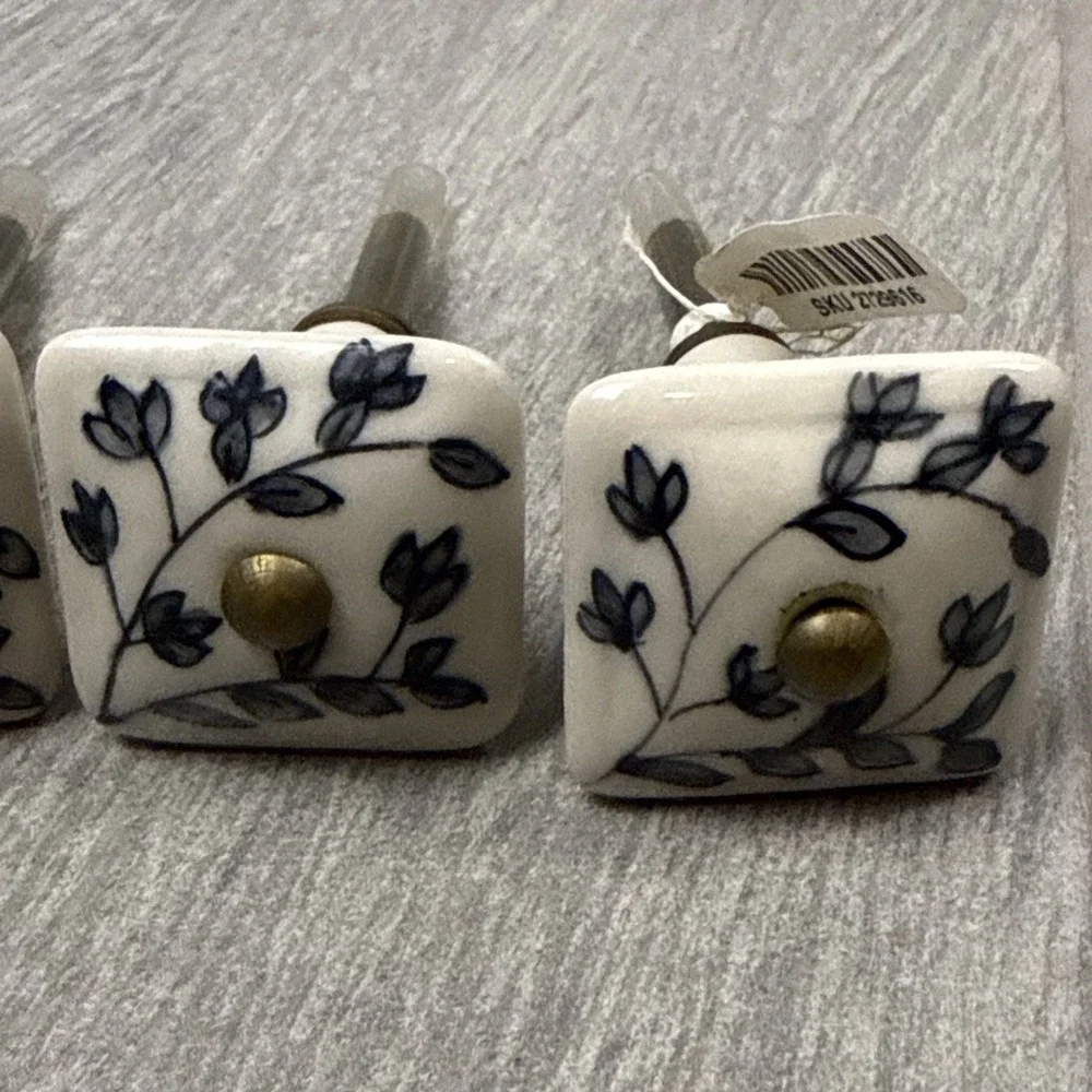 Pier 1 Cabinet Pull Ceramic Leaf Pattern Set Of 4